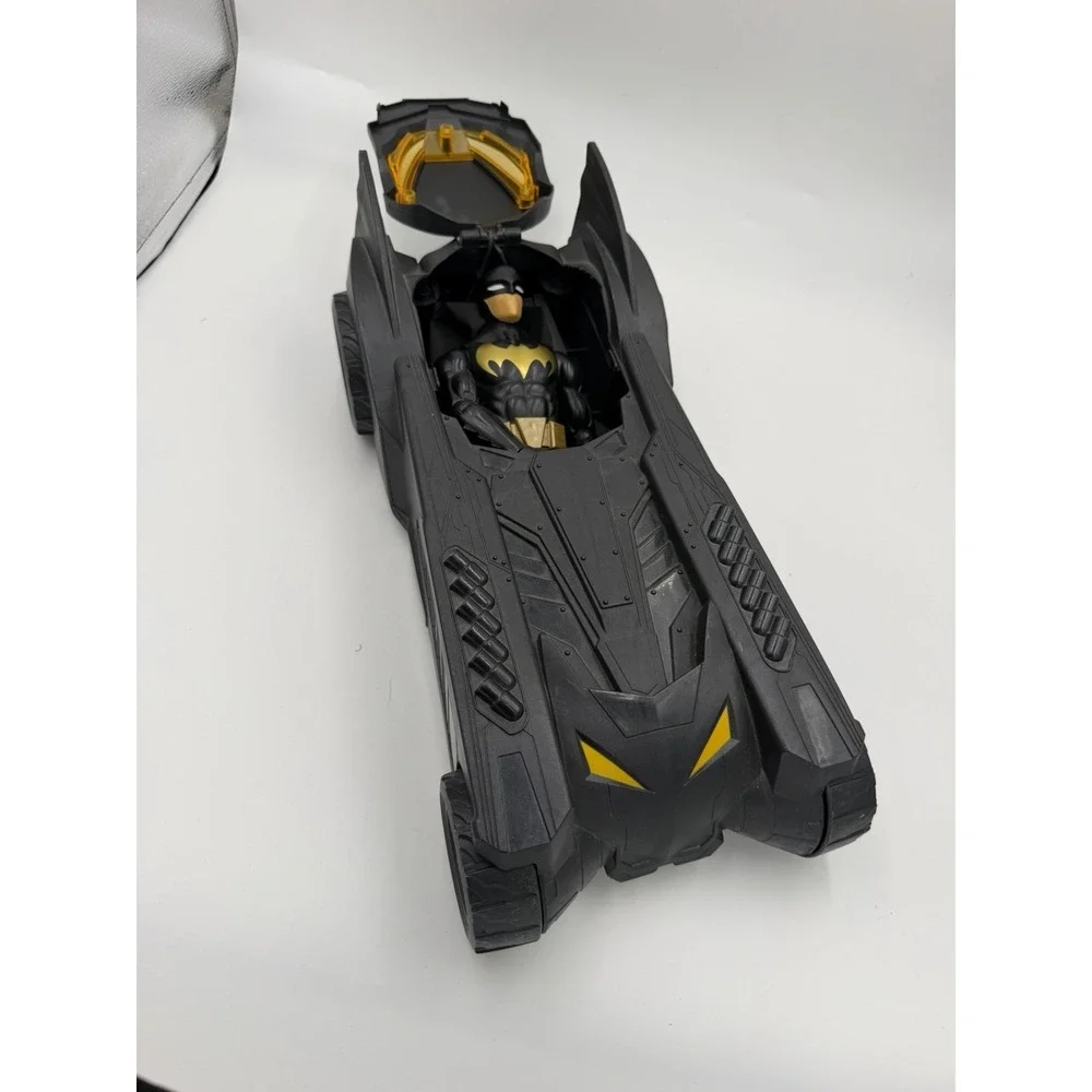Spin Master DC Batman Bat-Tech Batmobile w/ 12